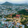 Mưa lũ đồng loạt phá kỷ lục ở miền Trung: Điều gì đang xảy ra?