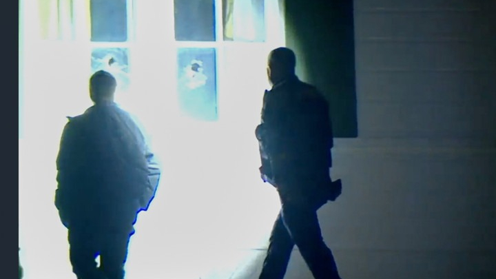 Kẻ gian dùng búa phá xe Mật vụ, đột nhập Nhà Phó tổng thống Mỹ trong đêm