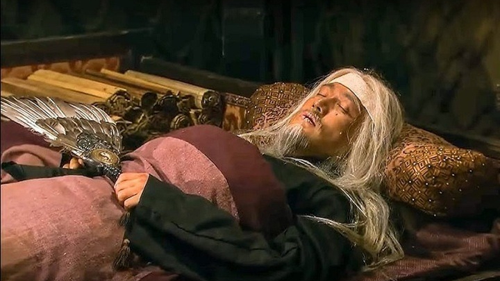 Vì sao Gia Cát Lượng trăng trối đặt 7 hạt gạo vào miệng khi ông qua đời?