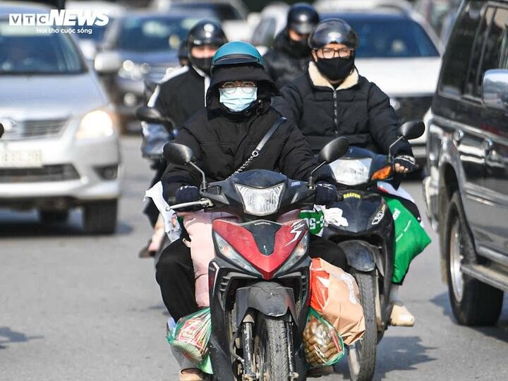 Cửa ngõ Hà Nội ùn ứ, nội đô thông thoáng sáng 27 Tết - 6