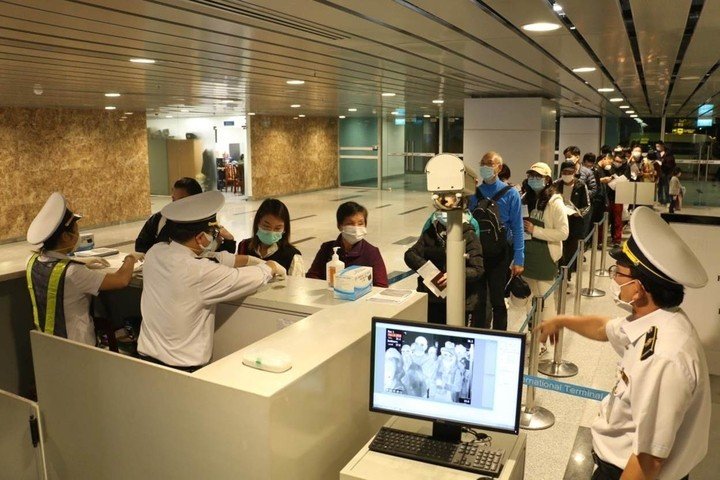 Tăng cường giám sát dịch bệnh nguy hiểm từ cửa khẩu.