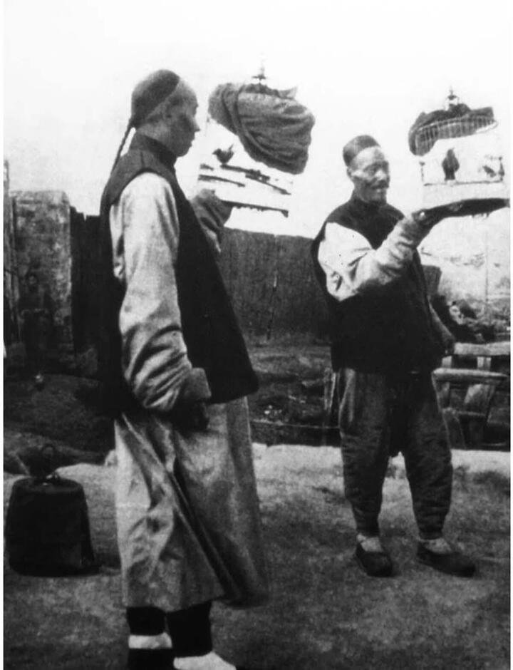 Lê Nhân Siêu có dáng vẻ nho nhã