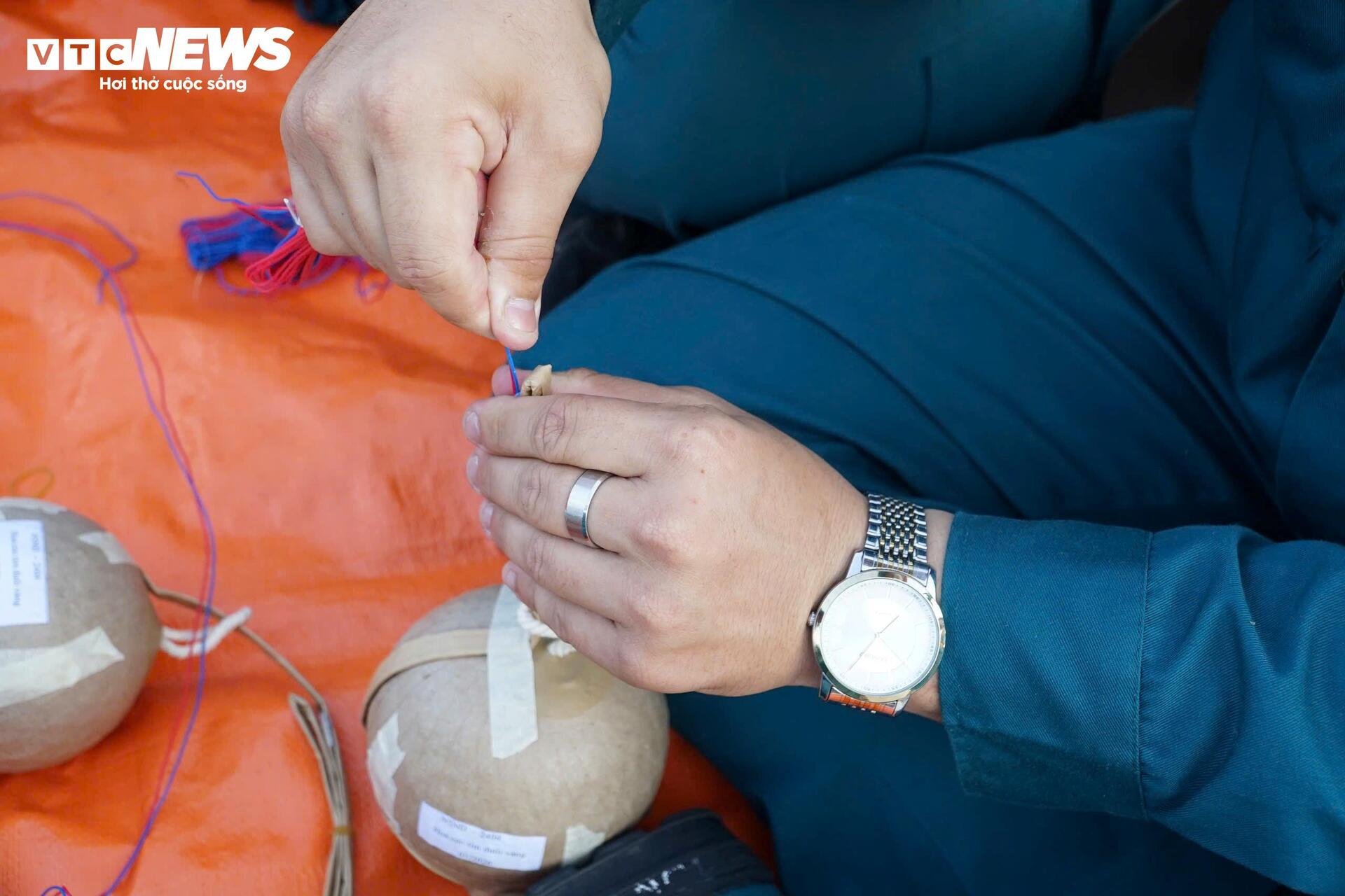 Cận cảnh trận địa pháo hoa ở TP.HCM sẵn sàng khai hỏa đón giao thừa - 14