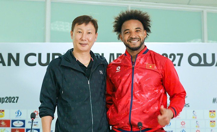 Sự trở lại của Xuân Son là tin vui với HLVKim Sang-sik và đội tuyển Việt Nam.