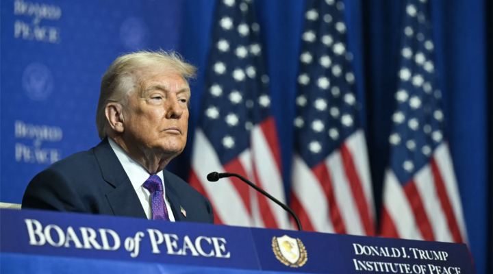 Ông Trump trong cuộc họp của Hội đồng Hòa bình. (Nguồn: Axios)