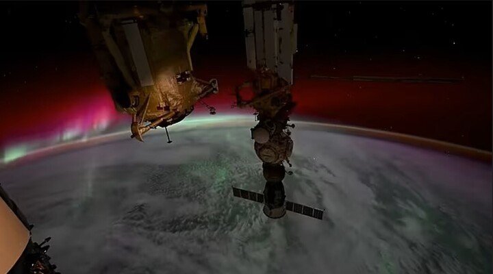 Ngắm cực quang đáng kinh ngạc từ không gian vũ trụ - 3