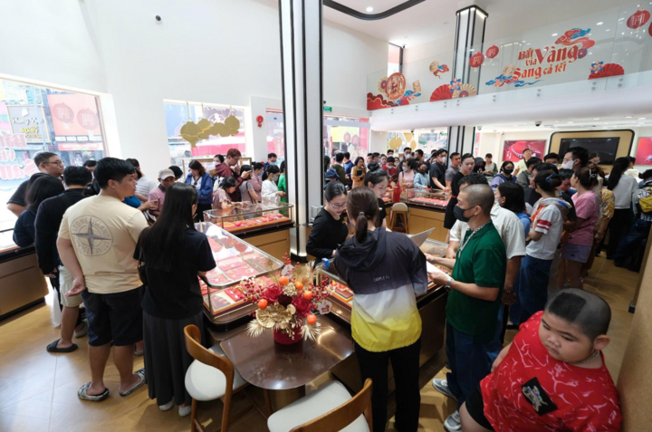 Sức hút 'Vàng quốc dân': Khi người trẻ rủ nhau mua vàng Thần Tài theo cách mới - 2