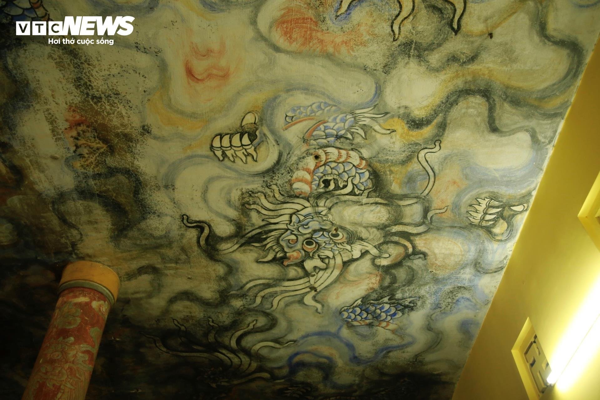 Quốc tự gắn với vị vua thứ 3 triều Nguyễn, có bức tranh rồng lớn nhất Việt Nam - 5