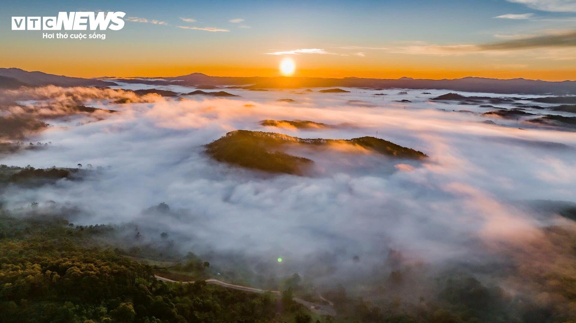 Săn biển mây đầu xuân trên cao nguyên Măng Đen - 4