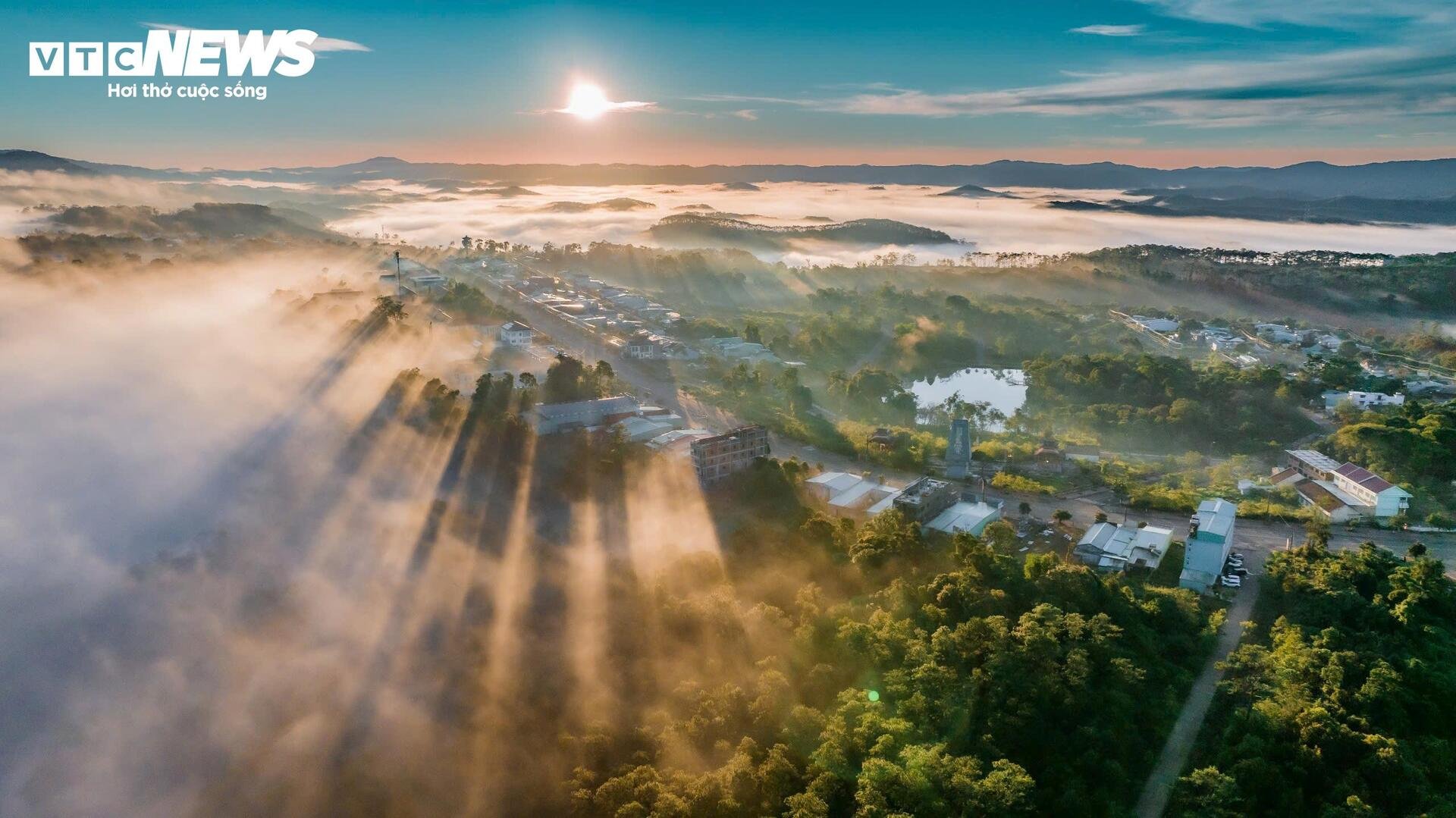 Săn biển mây đầu xuân trên cao nguyên Măng Đen - 6