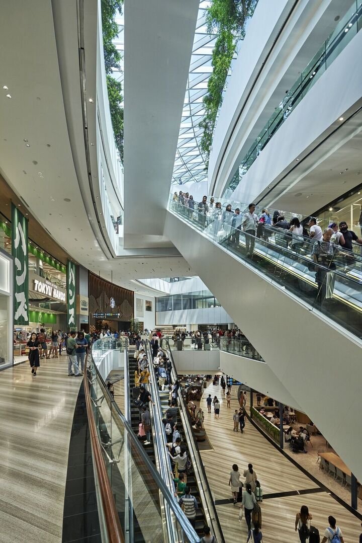 Changi được xem như thước đo chuẩn mực cho các sân bay thông minh nhờ cách ứng dụng công nghệ mang đến trải nghiệm đẳng cấp thế giới cho hành khách. (Ảnh: Archello)