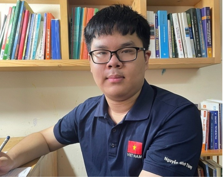 Nguyễn Đình Tùng.