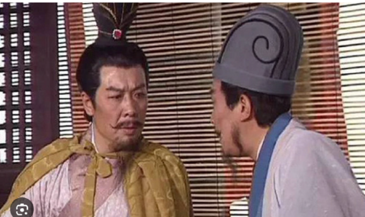 Gia Cát Lượng từng khuyên Lưu Bị ban chết cho con trai nuôi là Lưu Phong.