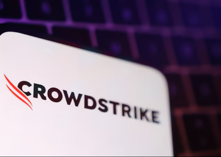 CrowdStrike - hãng an ninh mạng hàng đầu, dự báo doanh thu vượt kỳ vọng nhờ nhu cầu mạnh mẽ về công cụ bảo mật. (Nguồn: Reuters)