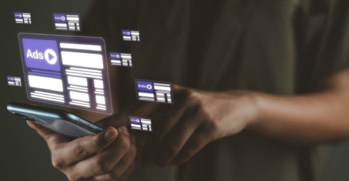 Nghi vấn “điện thoại nghe lén để chạy quảng cáo” nhiều lần được đề cập.