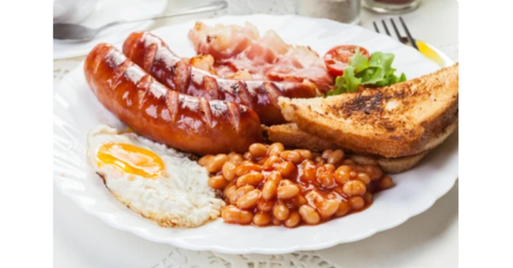 Thịt chế biến sẵn chứa nhiều chất béo bão hòa và natri (Ảnh: Shutterstock)