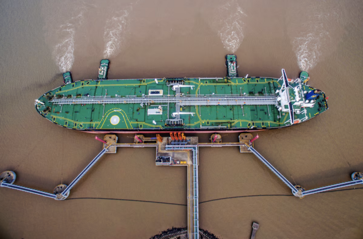 Các doanh nghiệp tiêu thụ năng lượng trên khắp châu Á phản ứng trước tình trạng thiếu nhiên liệu bằng nhiều hình thức phân bổ năng lượng khác nhau. (Nguồn: Reuters)