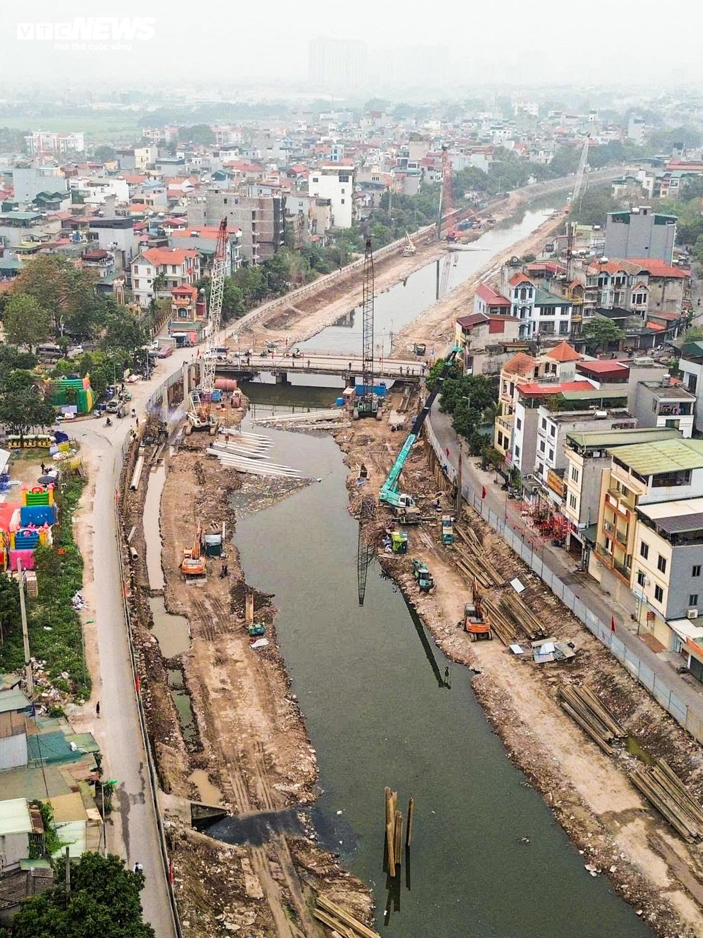 Toàn cảnh công trình cải tạo hạ lưu sông Kim Ngưu gần 700 tỷ đồng sắp cán đích - 2