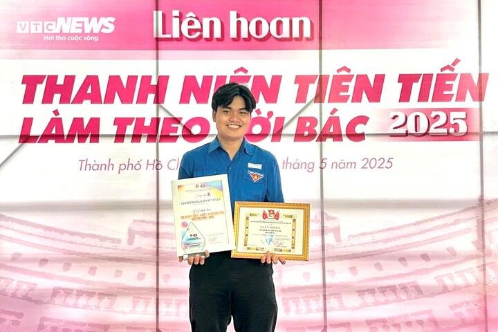 Nguyễn Minh Trí tích cực tham gia phong trào Đoàn trường.