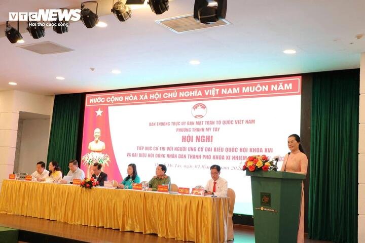 Phường Thạnh Mỹ Tây tiếp xúc cử tri với người ứng cử đại biểu Quốc hội khoá XVI và đại biểu HĐND TP.HCM.