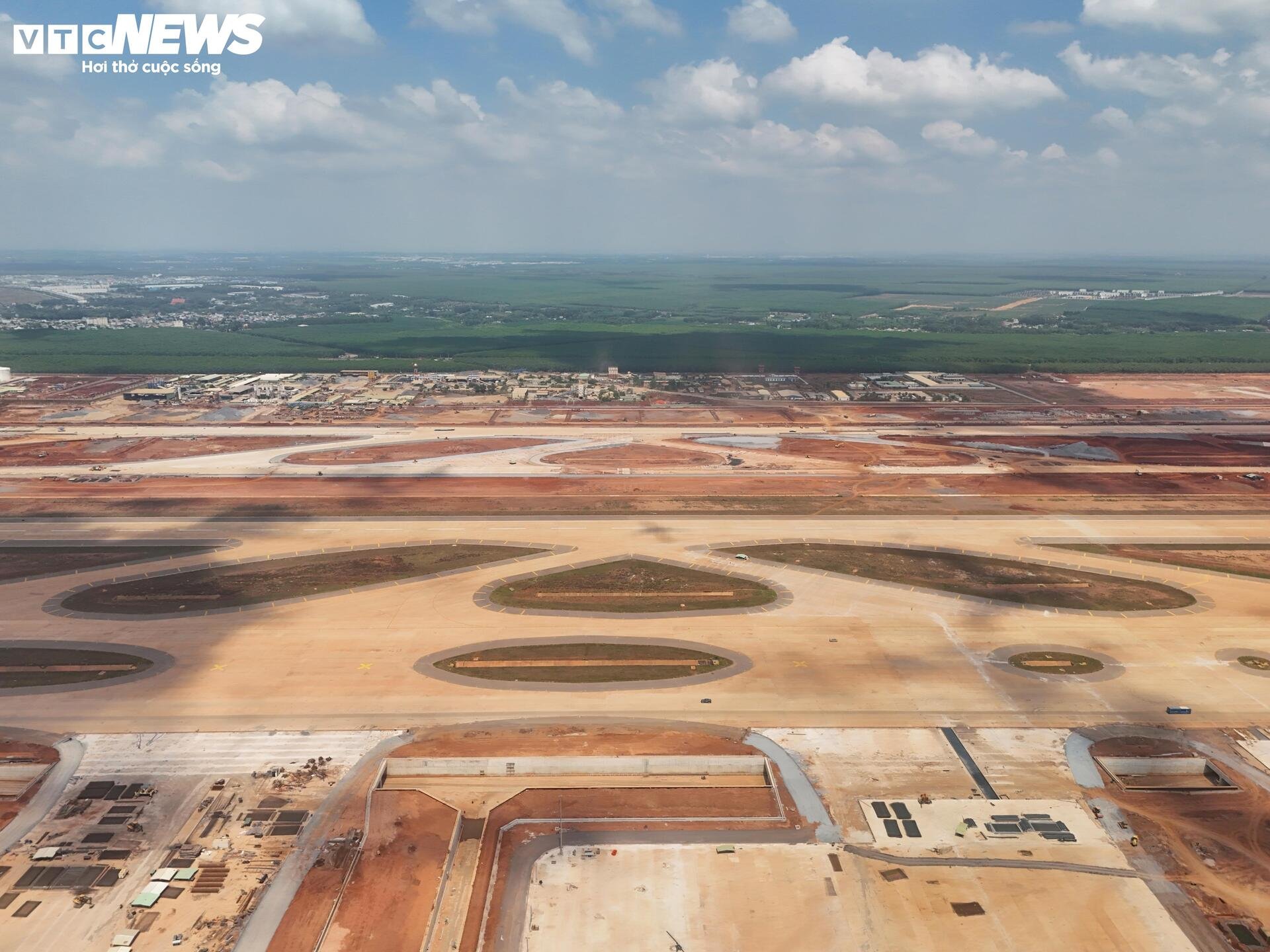 Toàn cảnh sân bay Long Thành trước mốc dự kiến vận hành thương mại - 12