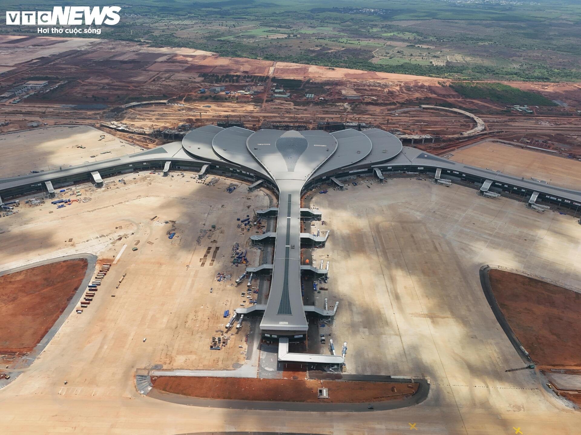 Toàn cảnh sân bay Long Thành trước mốc dự kiến vận hành thương mại - 13