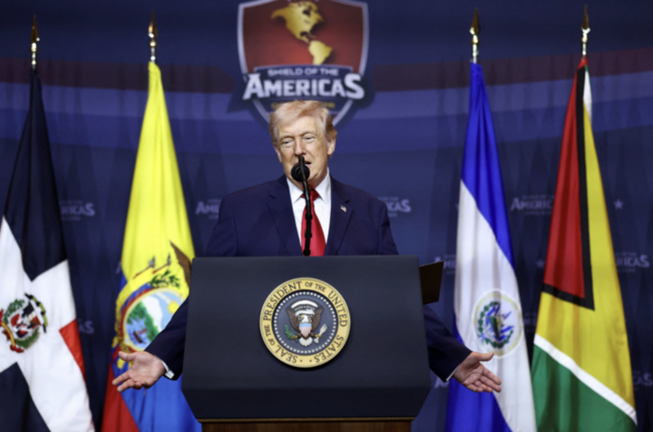 NBC News ngày 7/3 đưa tin, Tổng thống Donald Trump được cho là đã bày tỏ sự quan tâm trong các cuộc trao đổi riêng tới khả năng triển khai lực lượng bộ binh Mỹ trên lãnh thổ Iran. (Nguồn: Reuters)