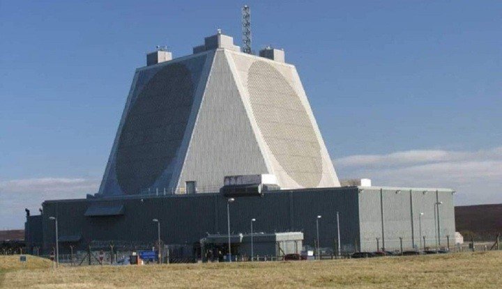 Radar AN/FPS-132. Ảnh Military Watch