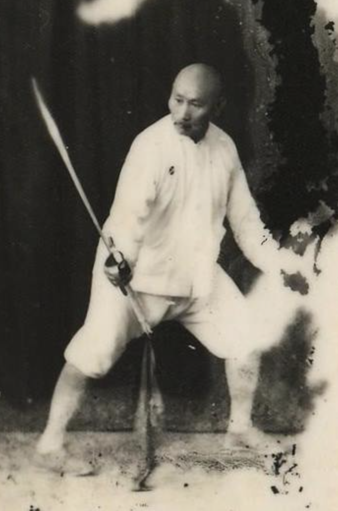 Phó Chấn Tông biểu diễn kiếm pháp. (Nguồn: Chinese Martial Studies)