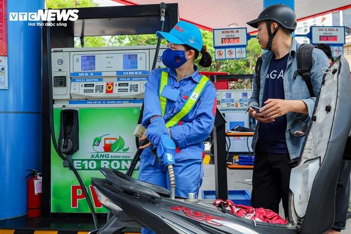 Quỹ bình ổn giá xăng dầu chỉ có thể hỗ trợ trong khoảng 15 ngày, nếu áp dụng mức chi như hiện nay.