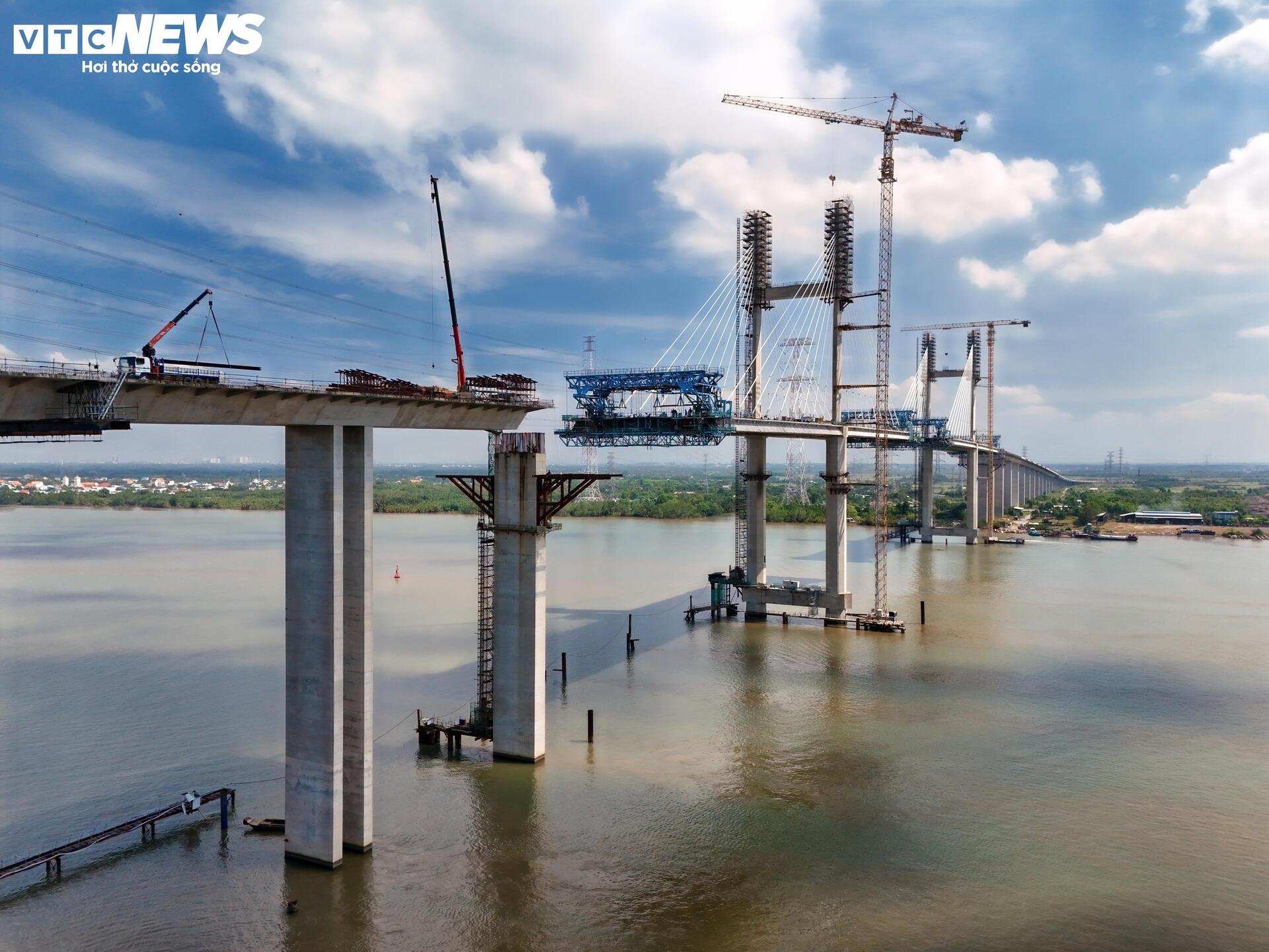 'Nút thắt' cuối cao tốc Bến Lức - Long Thành tăng tốc về đích - 13