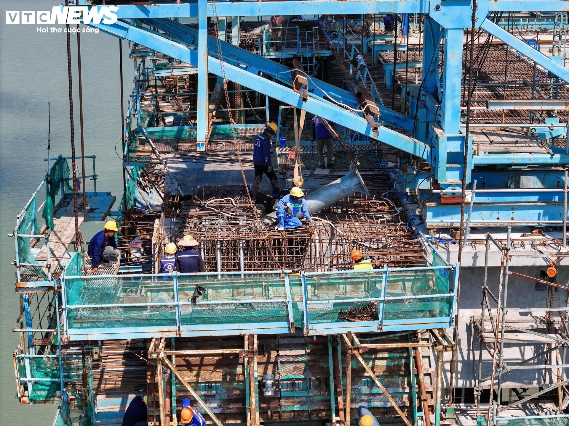 'Nút thắt' cuối cao tốc Bến Lức - Long Thành tăng tốc về đích - 14