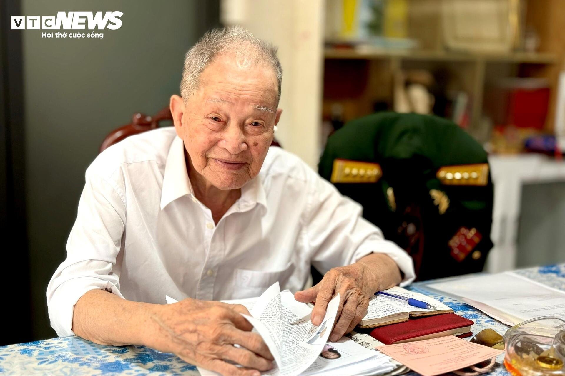 Từ lá phiếu mùa xuân độc lập đến một đời người huyền thoại - 4