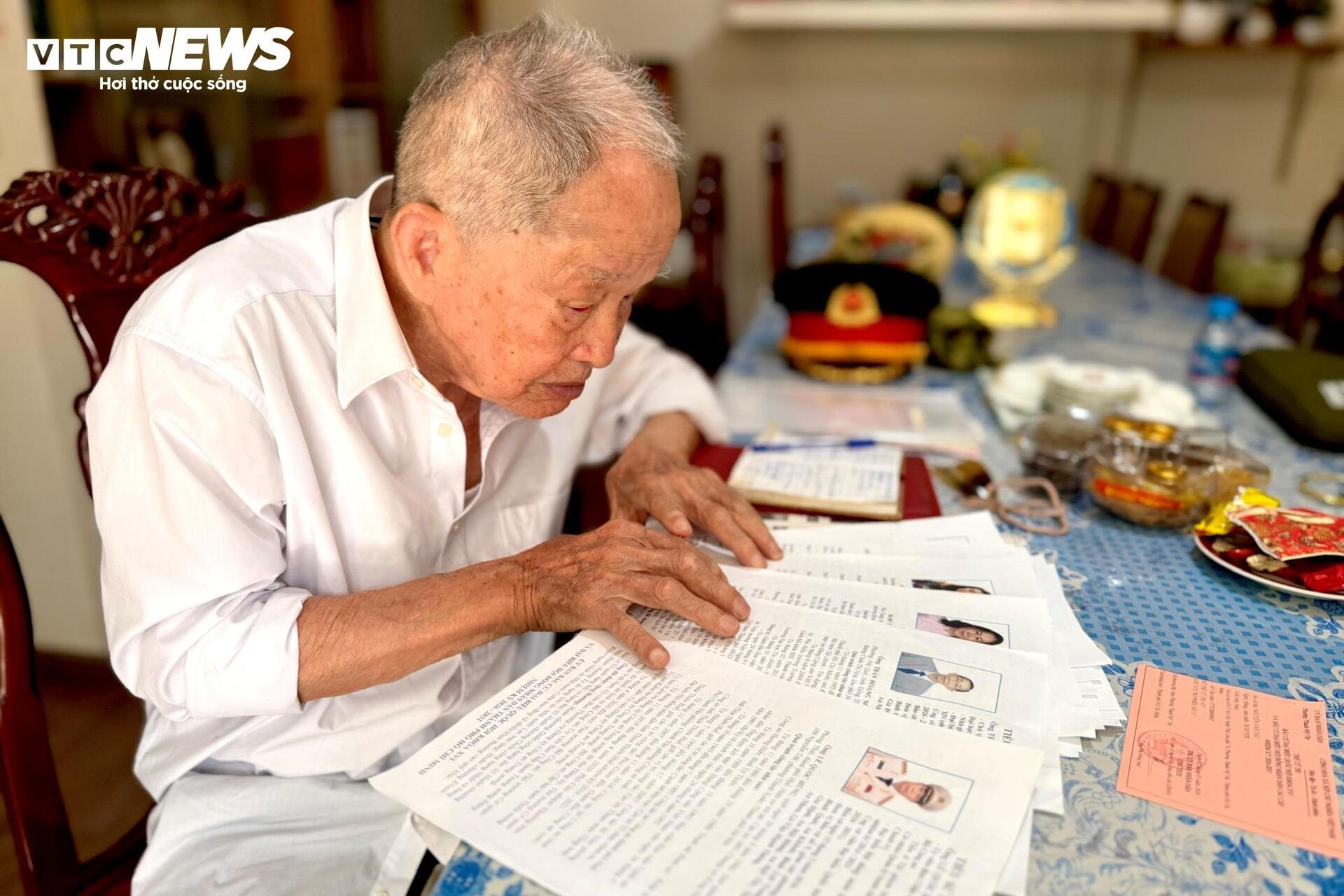 Từ lá phiếu mùa xuân độc lập đến một đời người huyền thoại - 5