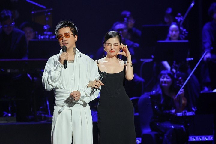 Lệ Quyên gọi Tuấn Hưng là ''người tình sân khấu tương xứng nhất