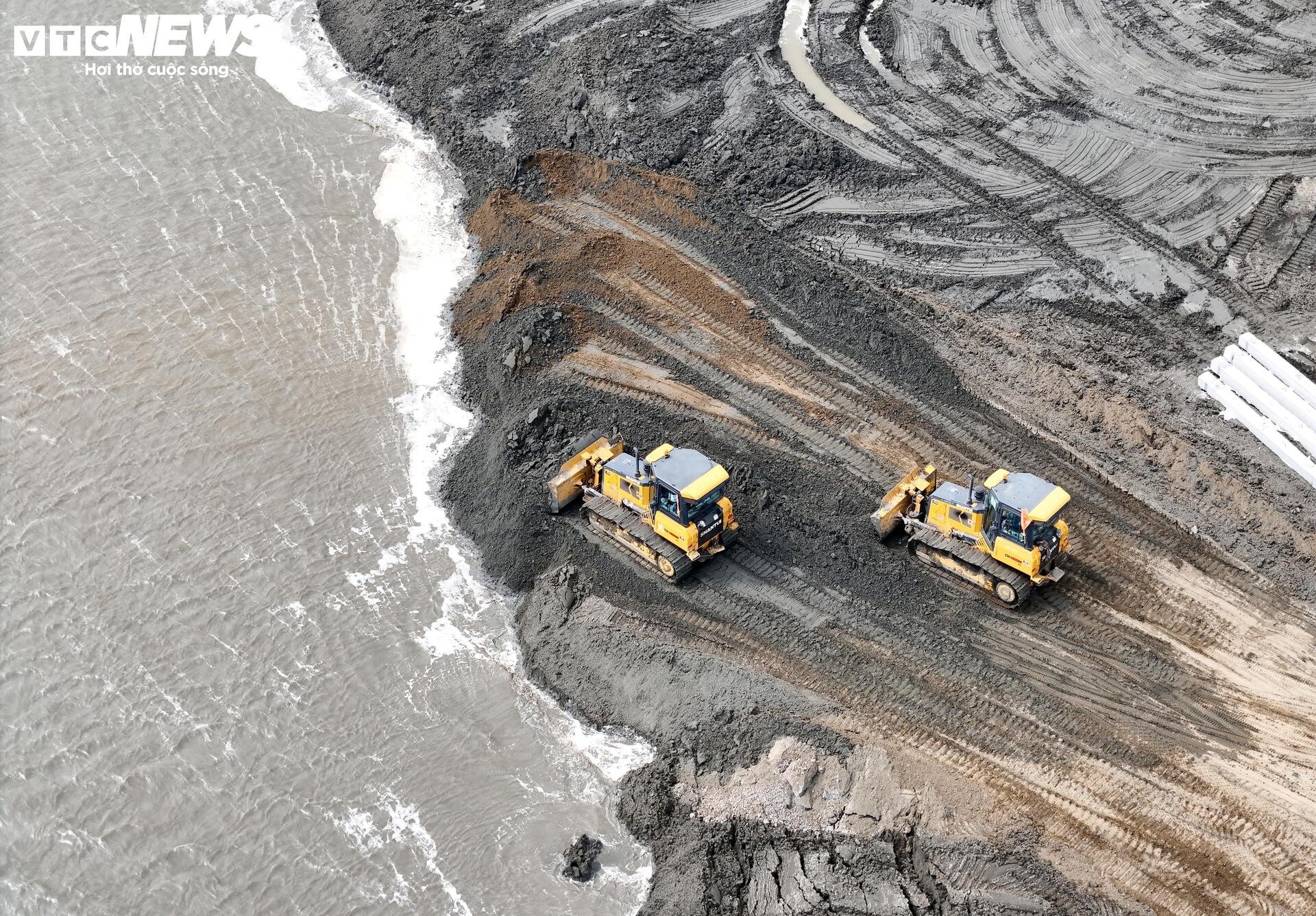 Cận cảnh khu đô thị lấn biển Cần Giờ sau gần một năm thi công - 2