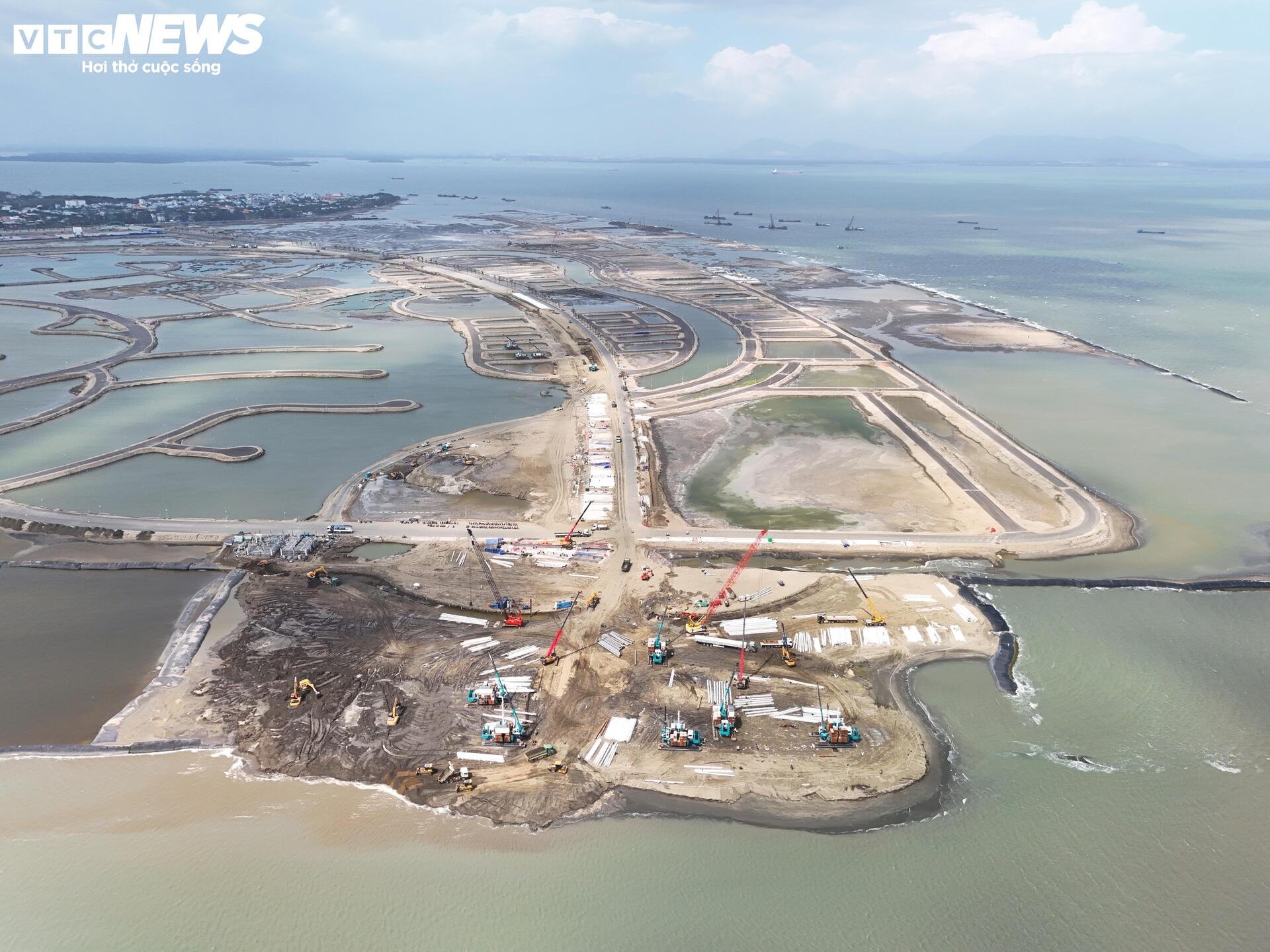 Cận cảnh khu đô thị lấn biển Cần Giờ sau gần một năm thi công - 3