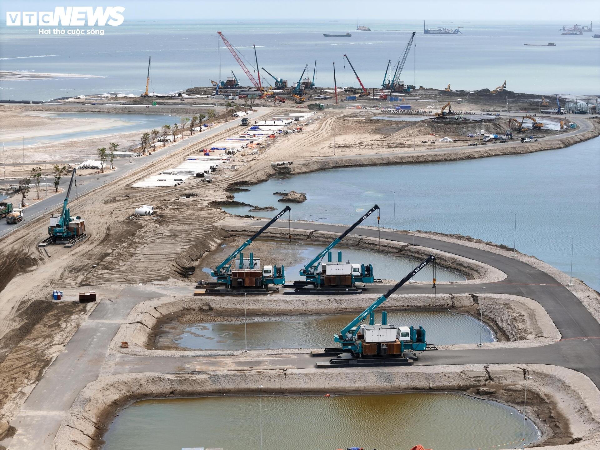 Cận cảnh khu đô thị lấn biển Cần Giờ sau gần một năm thi công - 4