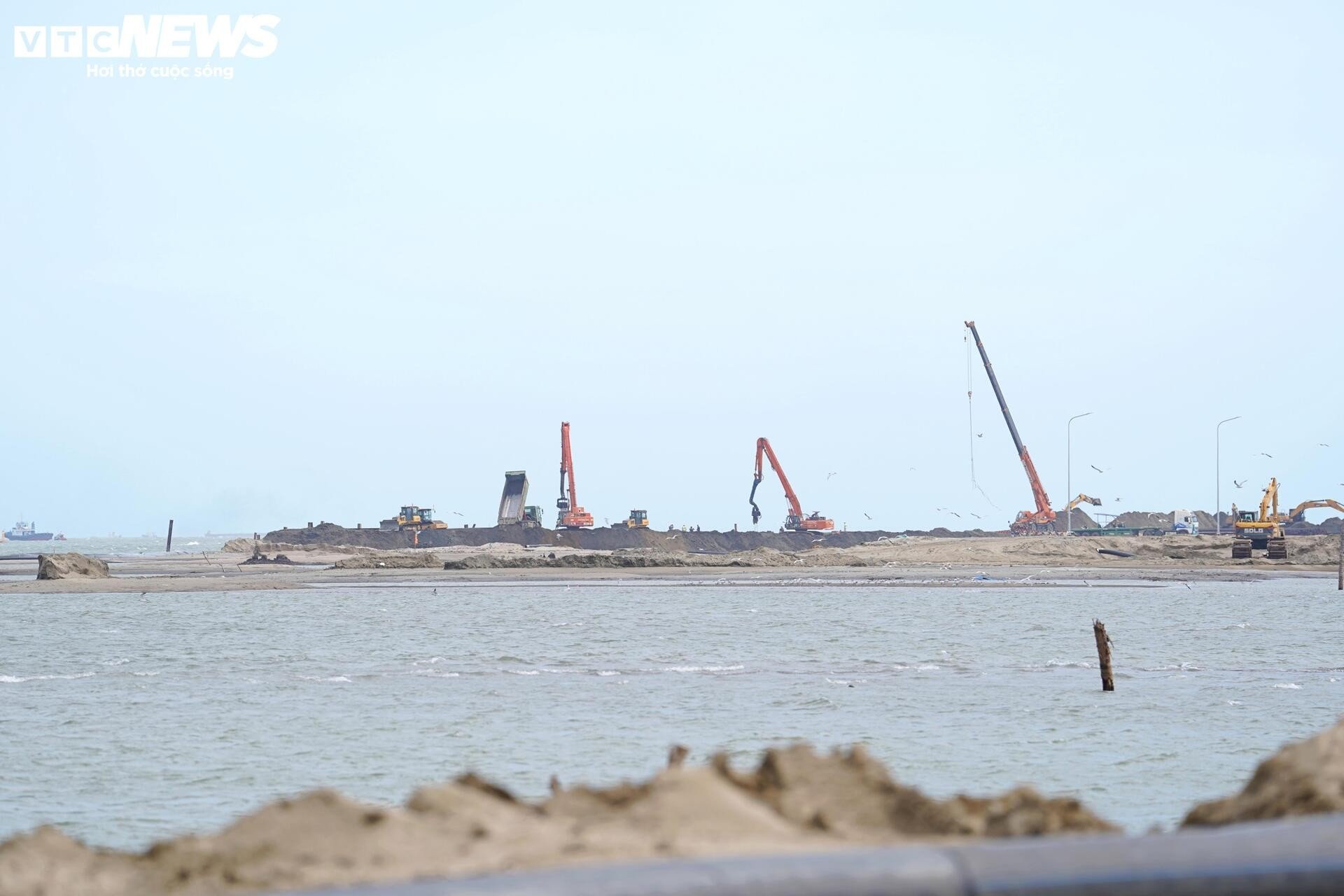 Cận cảnh khu đô thị lấn biển Cần Giờ sau gần một năm thi công - 8
