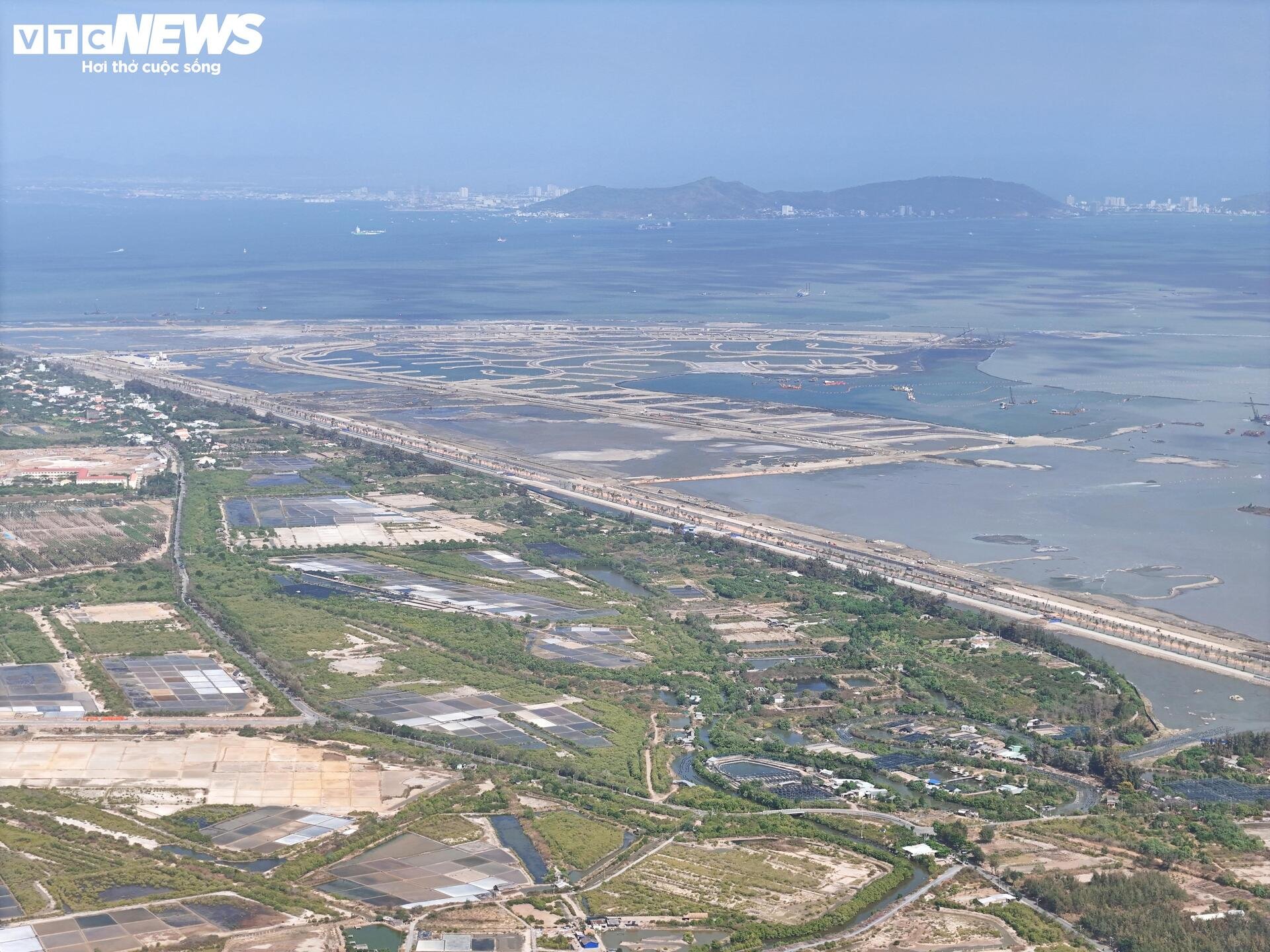 Cận cảnh khu đô thị lấn biển Cần Giờ sau gần một năm thi công - 12