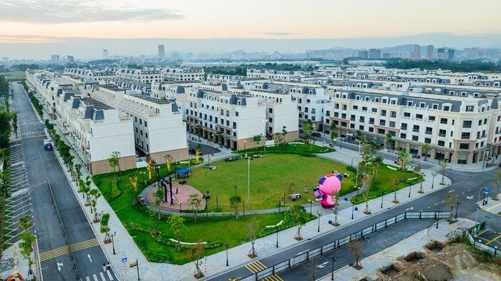 Dự án Vinhomes Golden Avenue đang được hỗ trợ vay 70% giá trị sản phẩm, miễn lãi suất trong 24 tháng.