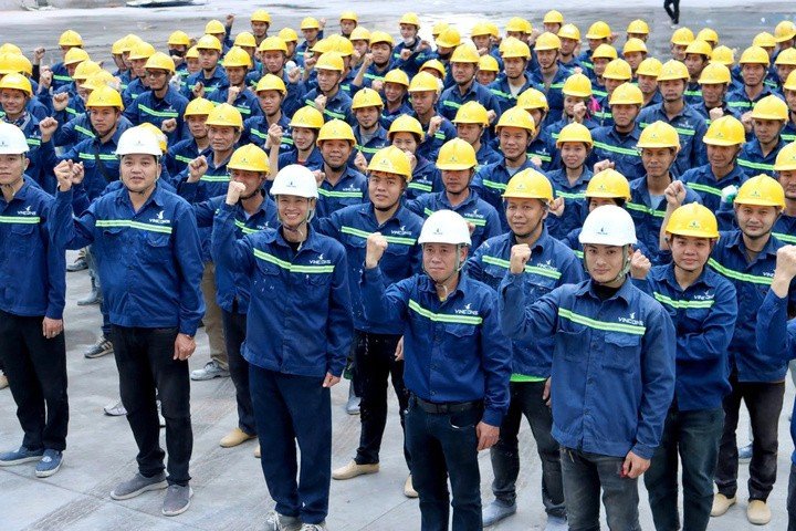Các công ty xây dựng trong hệ sinh thái Vingroup đang mở ra hàng trăm nghìn cơ hội việc làm ổn định, thu nhập cao cho người lao động.
