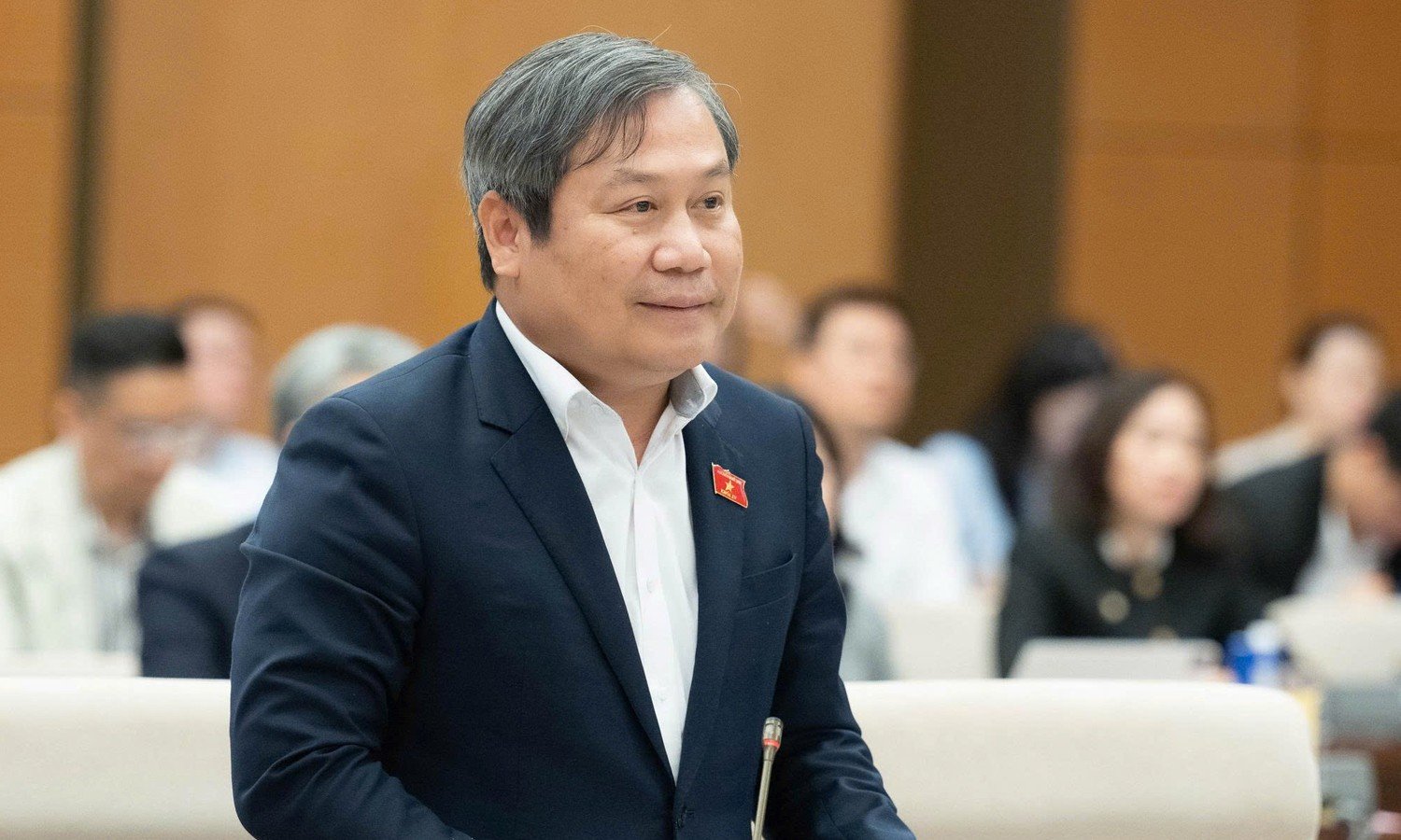 Chủ tịch UBND TP Hà Nội Vũ Đại Thắng phát biểu tại phiên họp.