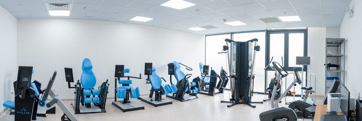 Khu phục hồi chức năng với hệ thống thiết bị hiện đại, hỗ trợ phục hồi vận động và chức năng hiệu quả, rút ngắn thời gian điều trị và nâng cao chất lượng sống cho người bệnh.