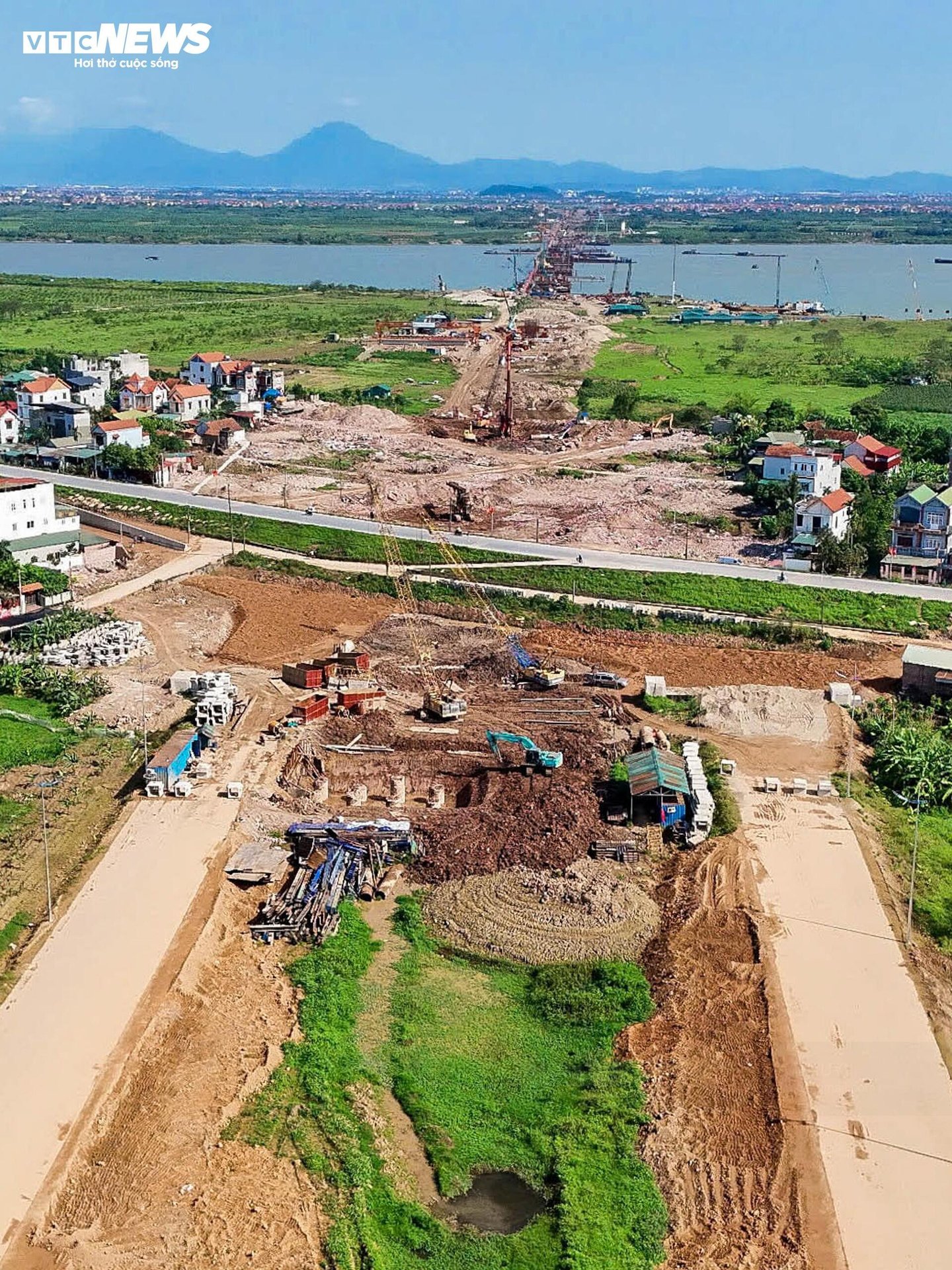 Cận cảnh Vành đai 4 phía Tây Hà Nội sau 2 năm thi công - 11