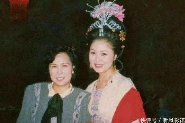 Đạo diễn Dương Khiết quyết tâm thuê máy bay riêng đưa Mã Lan đến phim trường.