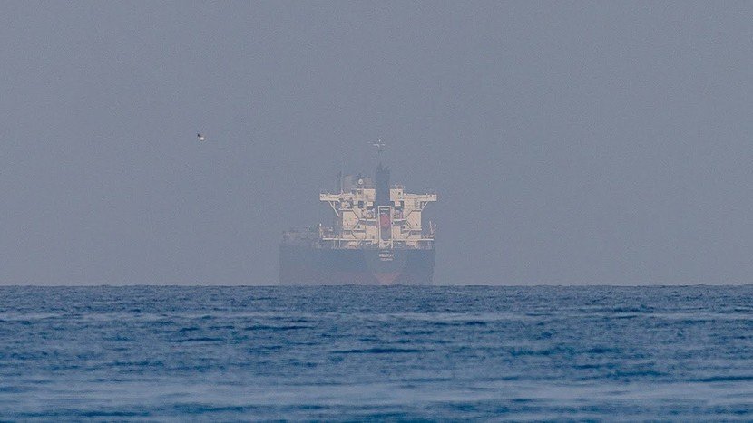 strait-hormuz-tanker.jpg