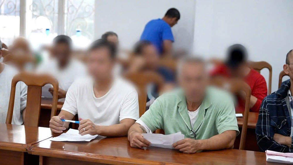 23-1774266035-tphcm-tiep-nhan-34-cong-dan-bi-my-truc-xuat