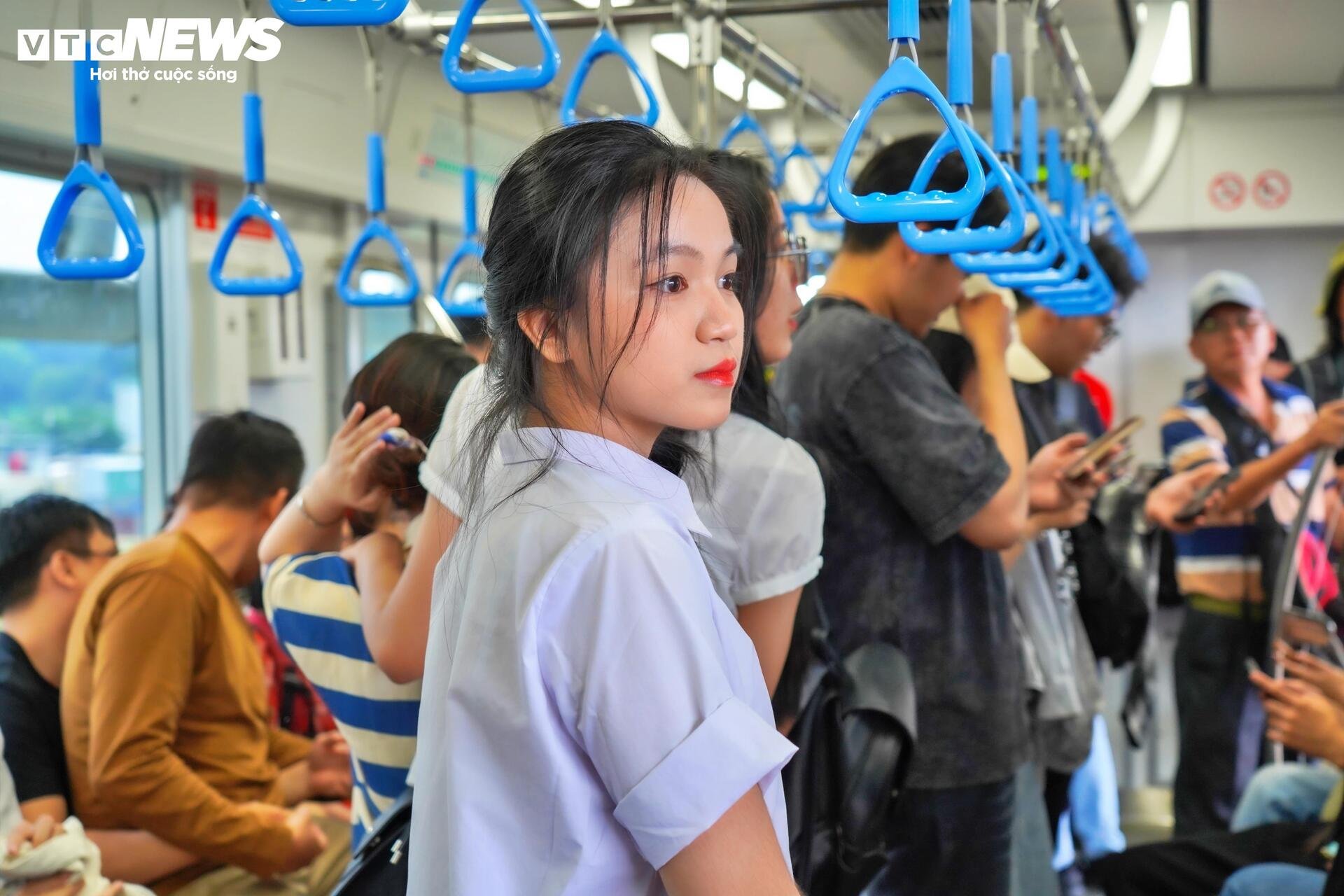 Giá xăng tăng: 'Cú hích' cho lối sống xanh và tiết kiệm - 3