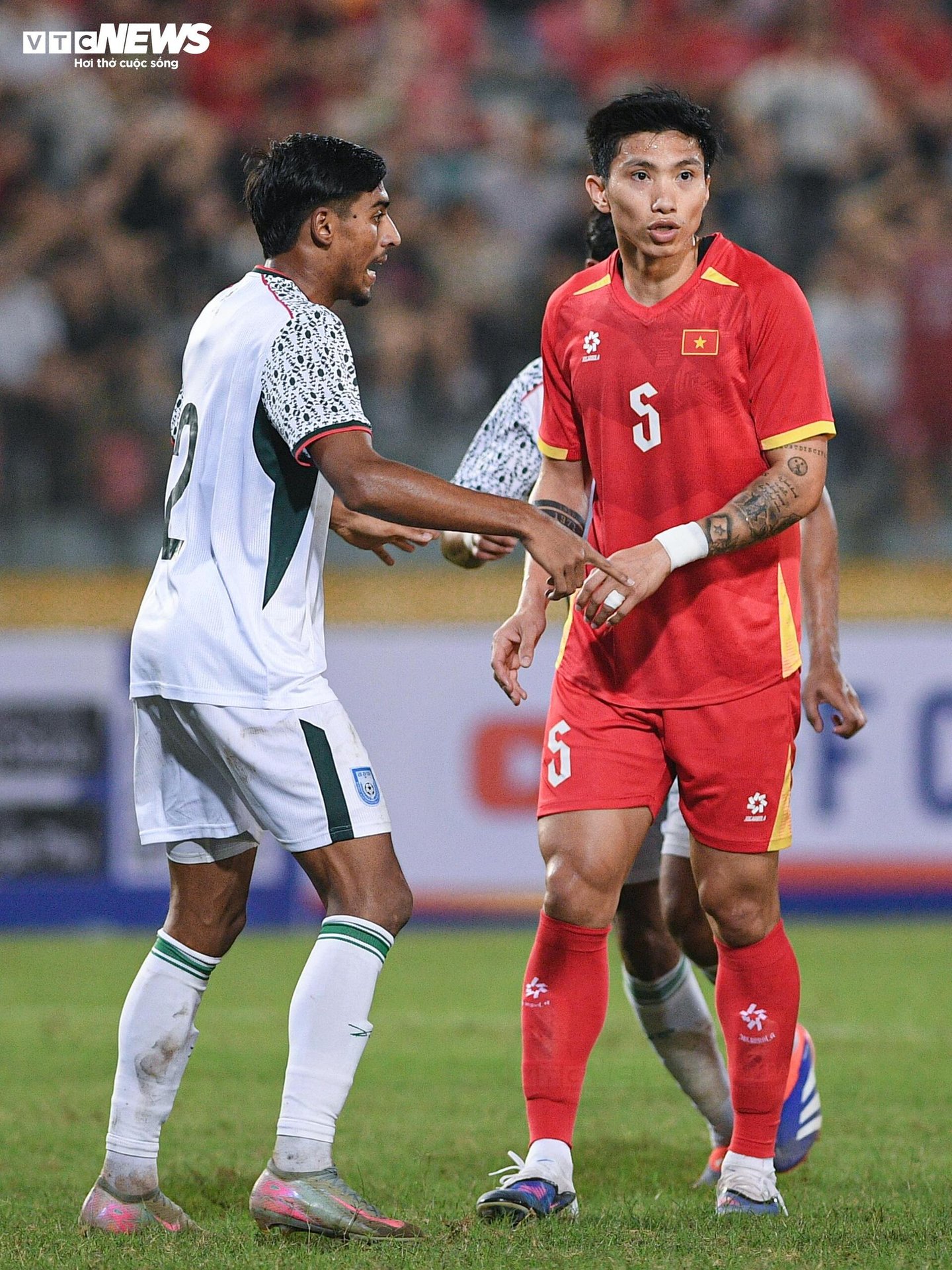 Cận cảnh khoảnh khắc Đoàn Văn Hậu tái xuất ở tuyển Việt Nam sau 3 năm - 8